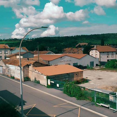 Chez Romain, Appartement Proche Commerces Et Centre Ville Avec Wifi Verdun-sur-Meuse Екстериор снимка