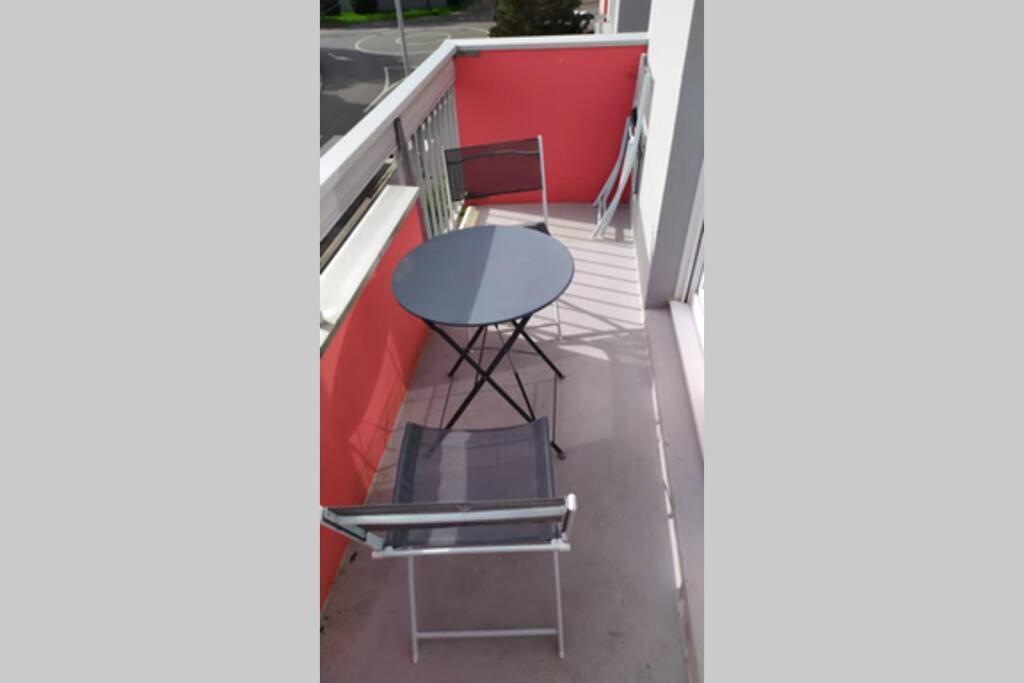 Chez Romain, Appartement Proche Commerces Et Centre Ville Avec Wifi Verdun-sur-Meuse Екстериор снимка